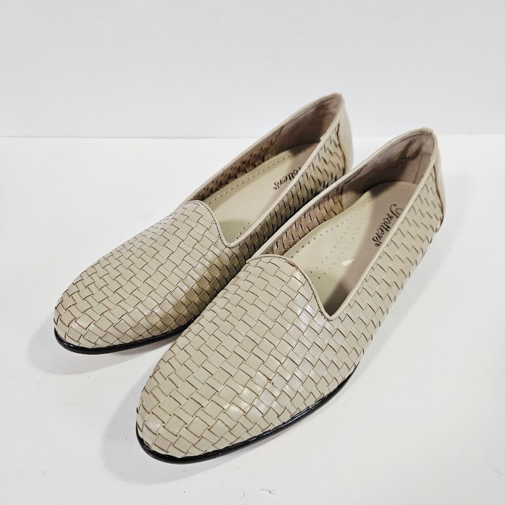 Trotters Liz Braided Calfskin Leather Slip On Loafer Smoking Shoe in Bone 10